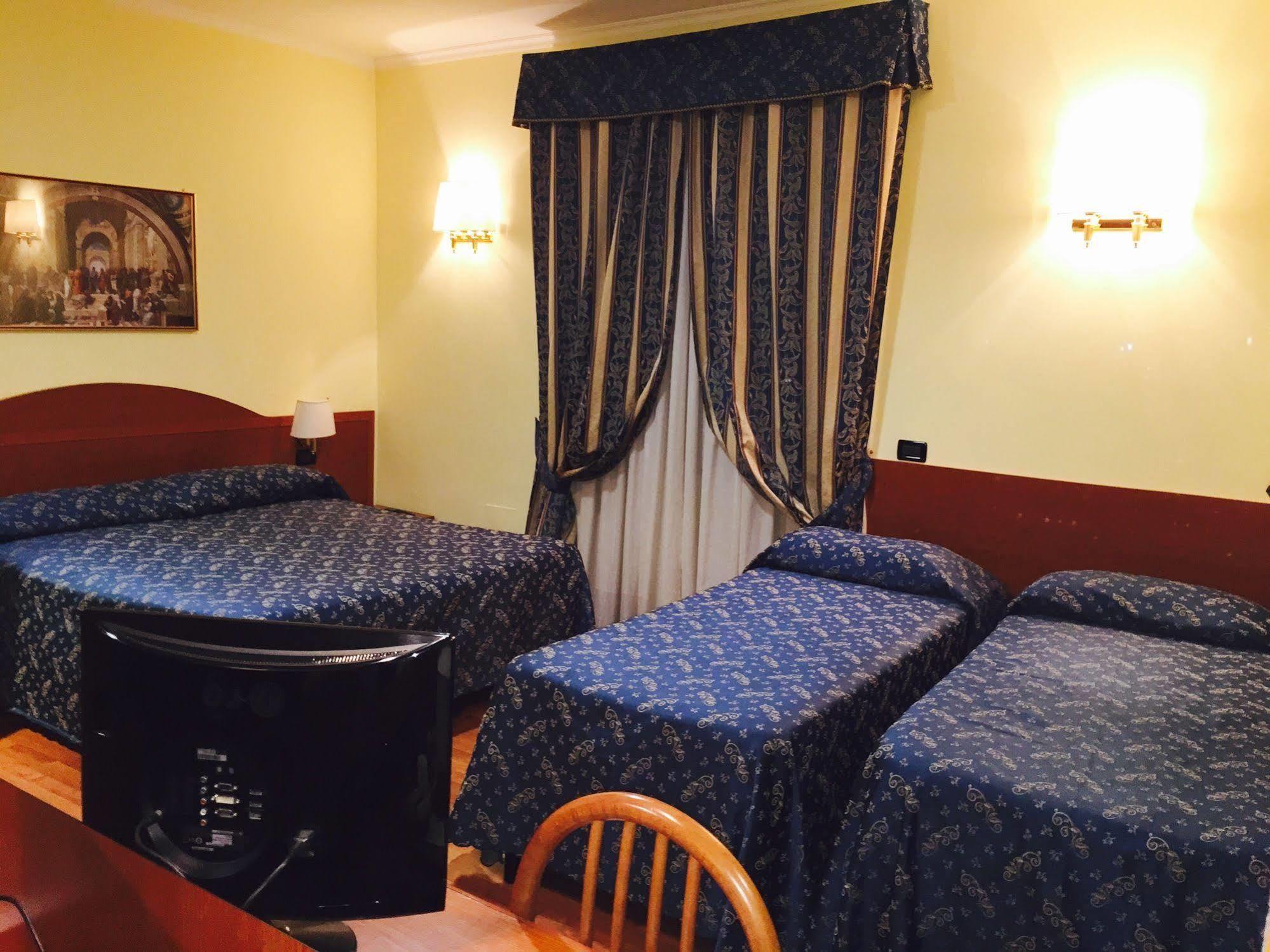 Saint Peter Inn Roma Ngoại thất bức ảnh